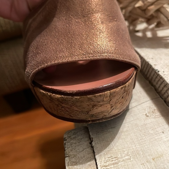 Gorgeous backless Bronze Wedge Sandals open toe  Sz 8 Diane von Furstenberg DVF - Picture 8 of 9